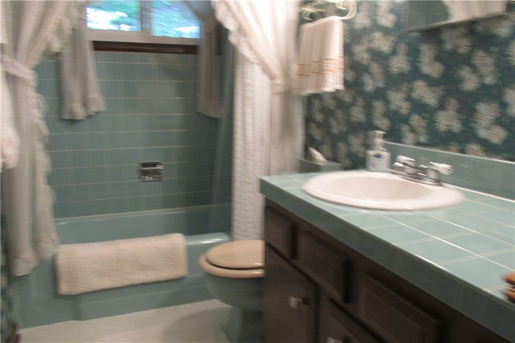 231 Mingo Church Road Finleyville, PA 15332 - Photo 16 of 20 Main bath