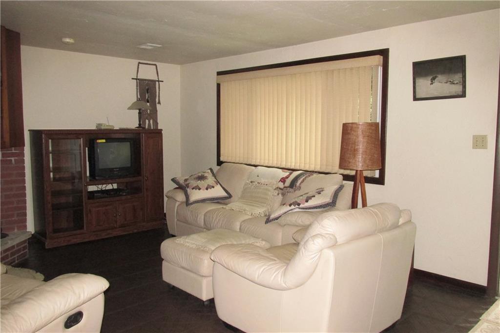 231 Mingo Church Road Finleyville, PA 15332 - Photo 4 of 20 16' x 10' Living room, new windows