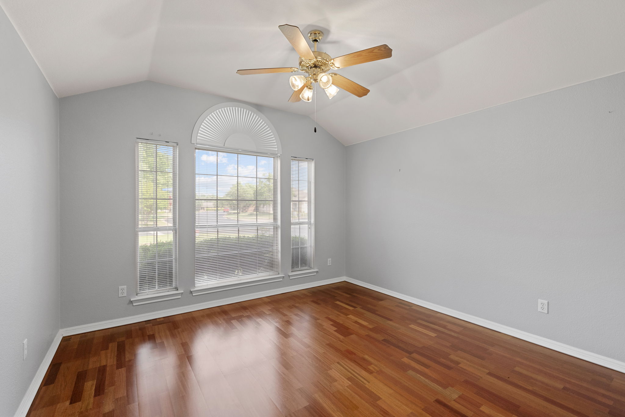 30388 Ledgemont Georgetown, TX 78628 - Photo 15 of 17