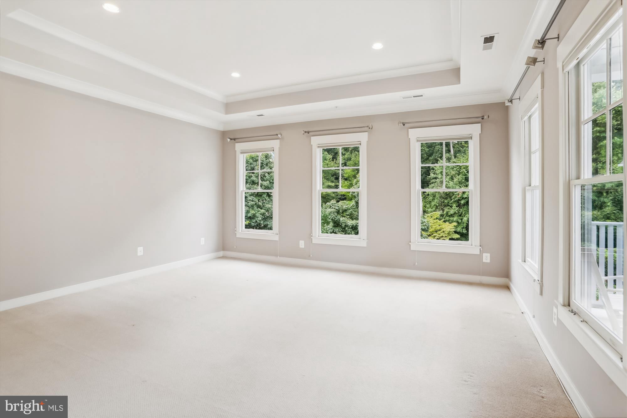 9539 Ament Street Silver Spring, MD 20910 - Photo 20 of 40 an empty room with windows