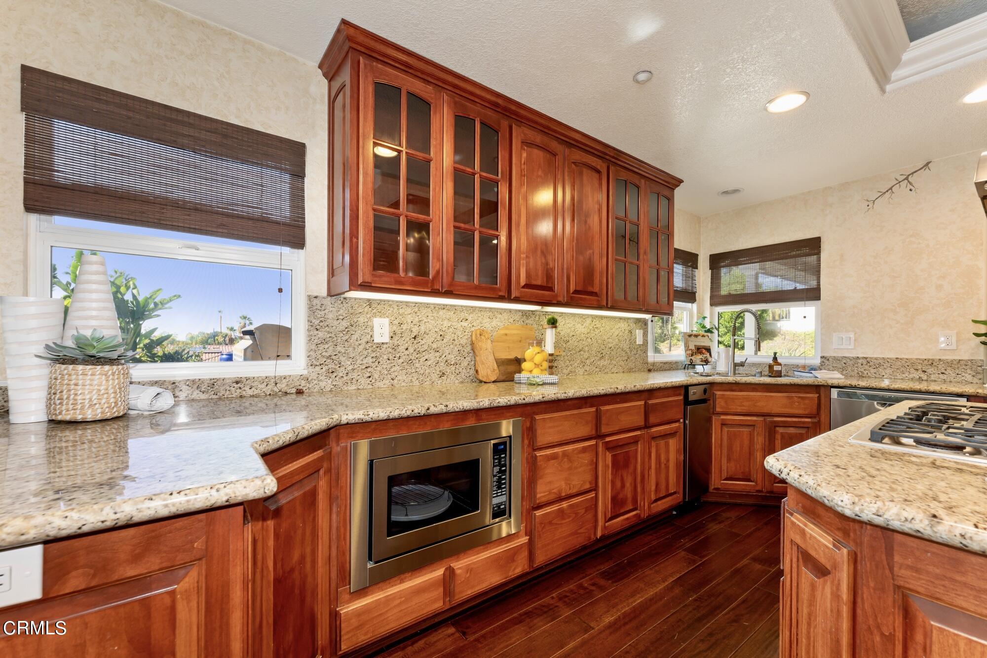 6913 Royal Hunt Ridge Drive Riverside, CA 92506 - Photo 18 of 73 6913 Royal Hunt Ridge_Low Res 017