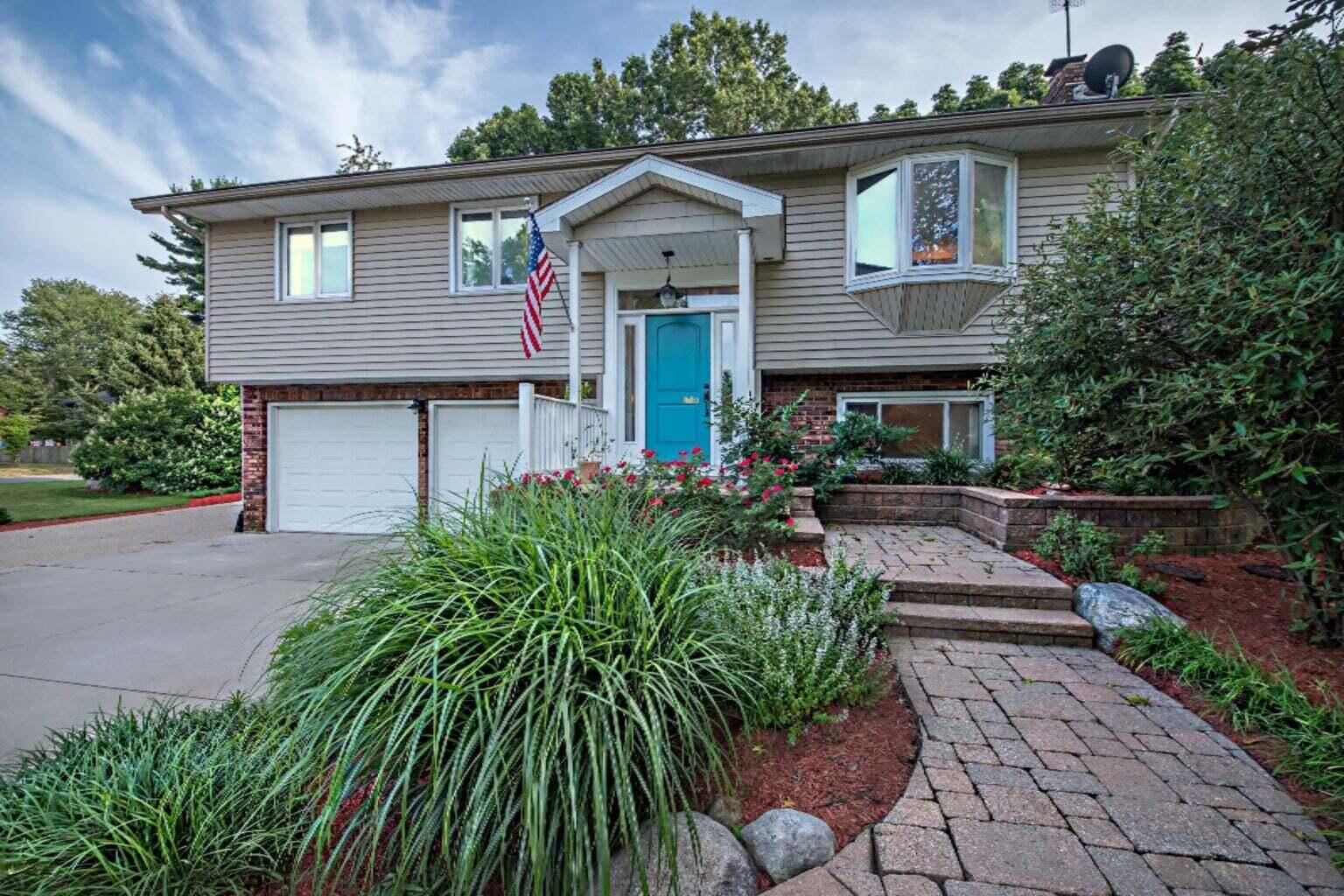 1508 Trebor Road St. Joseph, MI 49085 - Photo 1 of 17 1508 Trebor - front