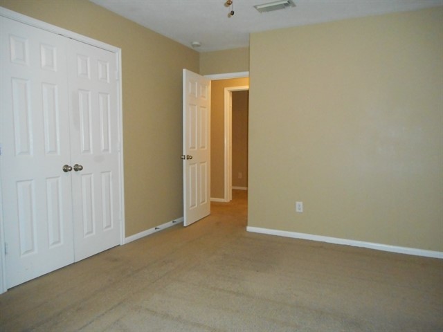 8302 Hardy Elm Street Spring, TX 77379 - Photo 11 of 15 Gallery Image 11