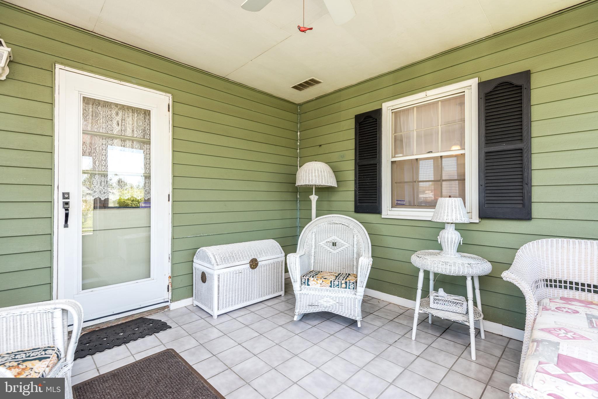 2822 Nightingale Road Philadelphia, PA 19154 - Photo 40 of 50 Enclosed 3 Season Sunroom