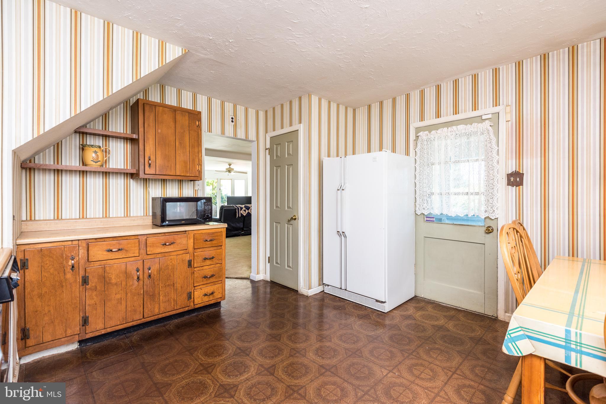 2822 Nightingale Road Philadelphia, PA 19154 - Photo 8 of 50 Kitchen with Pantry