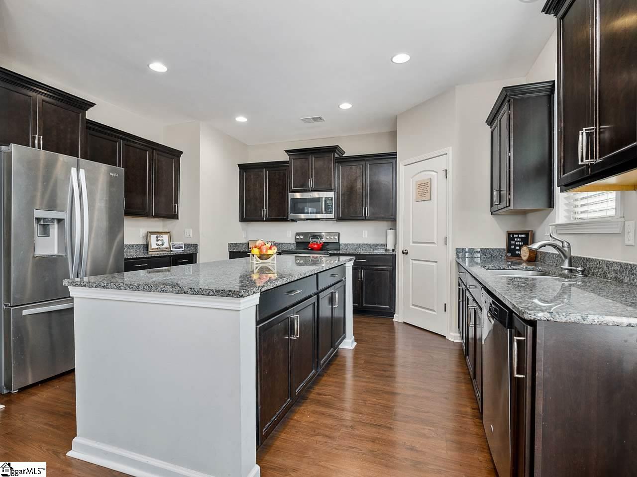 626 South Windowpane Way Duncan, SC 29334 - Photo 3 of 34 Gallery Image 3