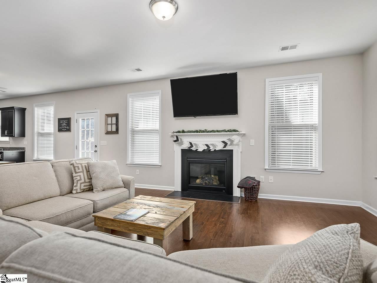 626 South Windowpane Way Duncan, SC 29334 - Photo 10 of 34 Gallery Image 10