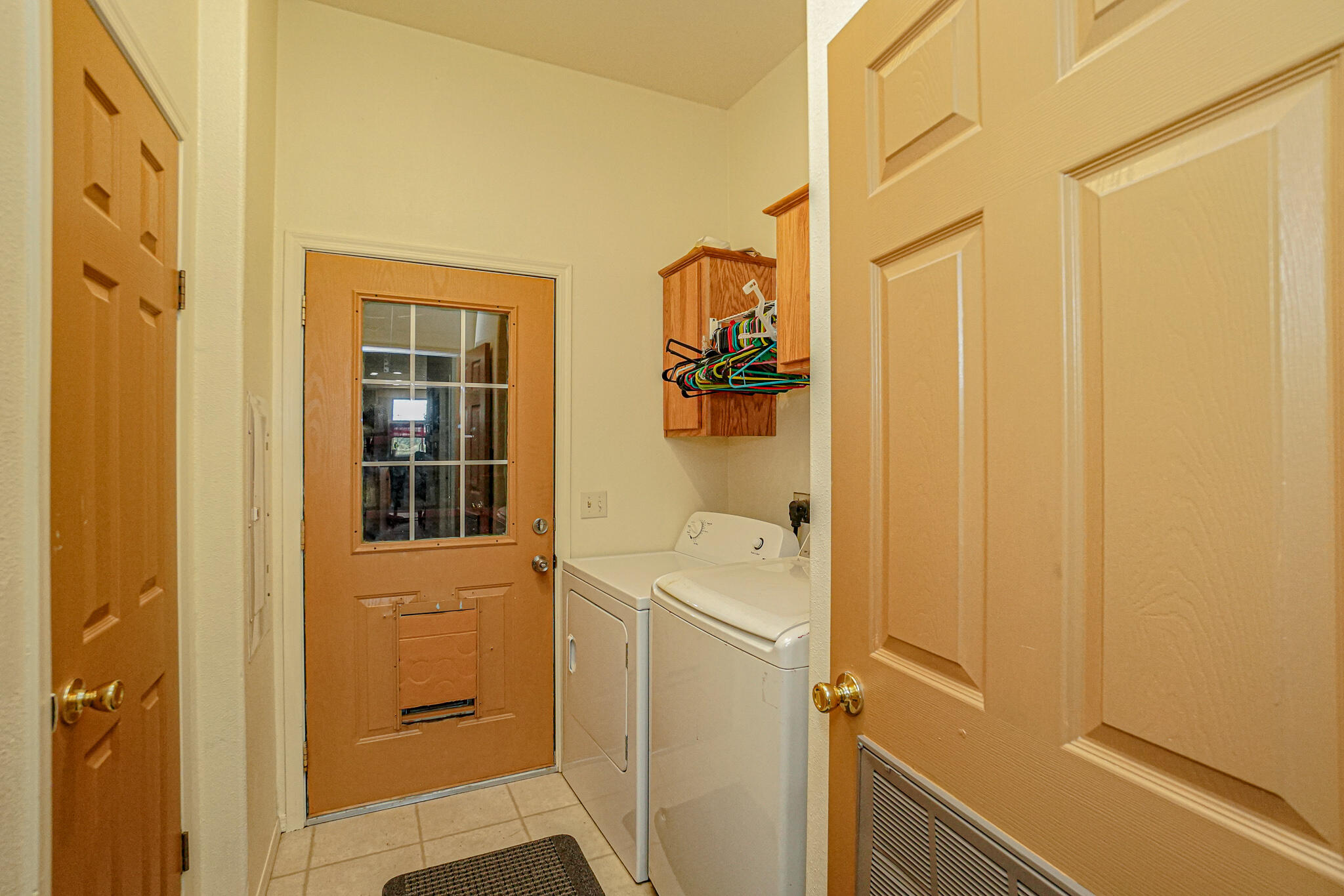 6297 Dodge Road White City, OR 97503 - Photo 25 of 45 a bathroom with a sink and glass door