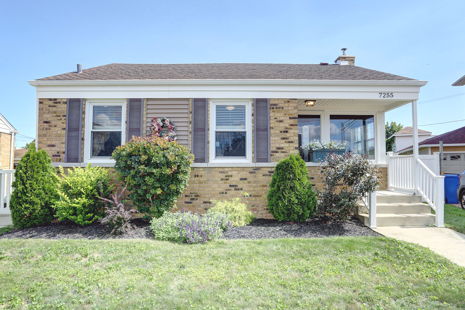 7255 North Mc Vicker Avenue Chicago, IL 60646 - Photo 3 of 25