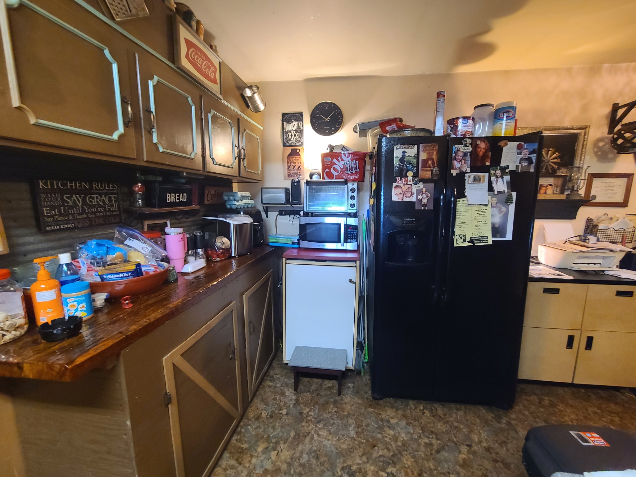 954 South Buchanan Road Waverly, TN 37185 - Photo 15 of 20 a kitchen filled with stainless steel appliances granite countertop a refrigerator and a stove