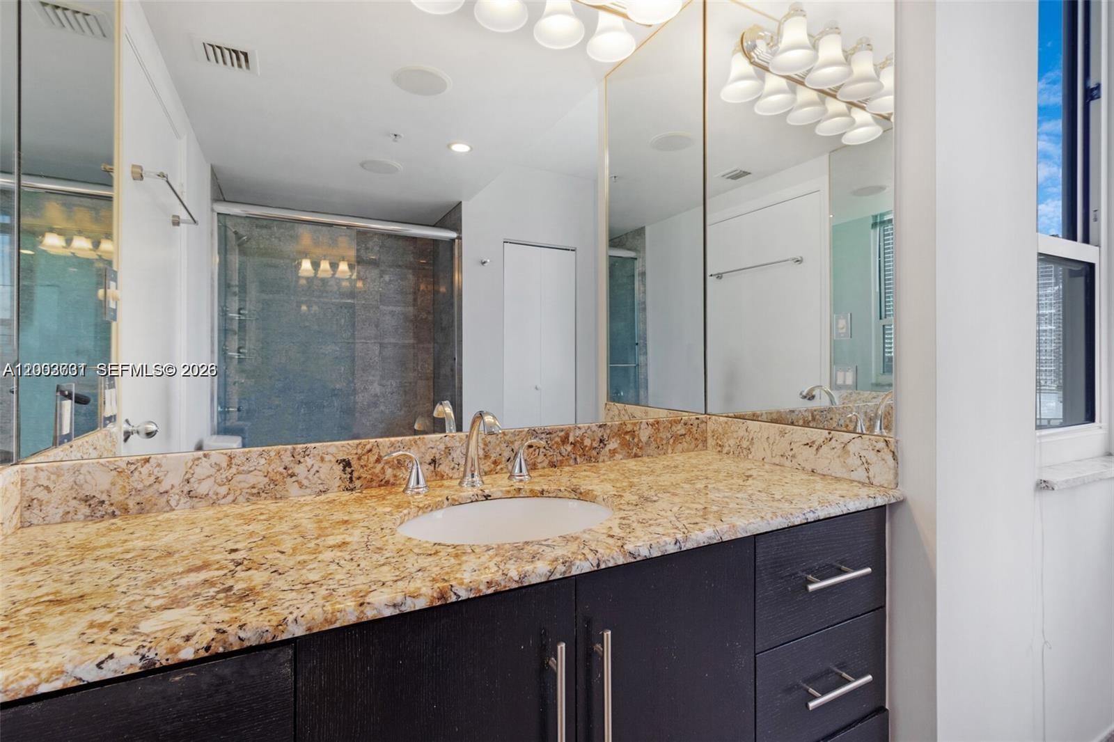 701 Brickell Key Boulevard, Unit 2103 Miami, FL 33131 - Photo 30 of 48