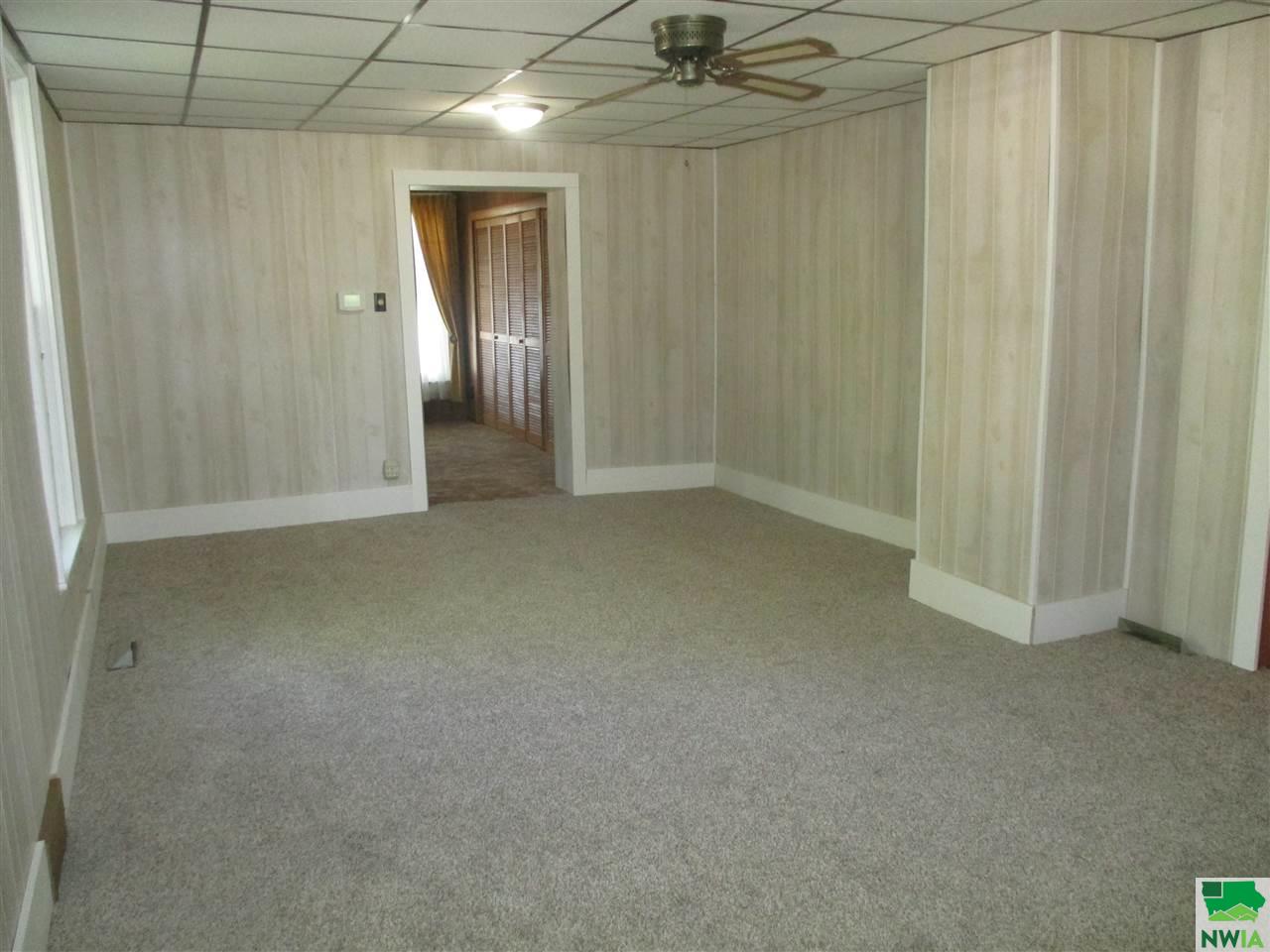 603 6th Street Sheldon, IA 51201 - Photo 3 of 13 Gallery Image 3