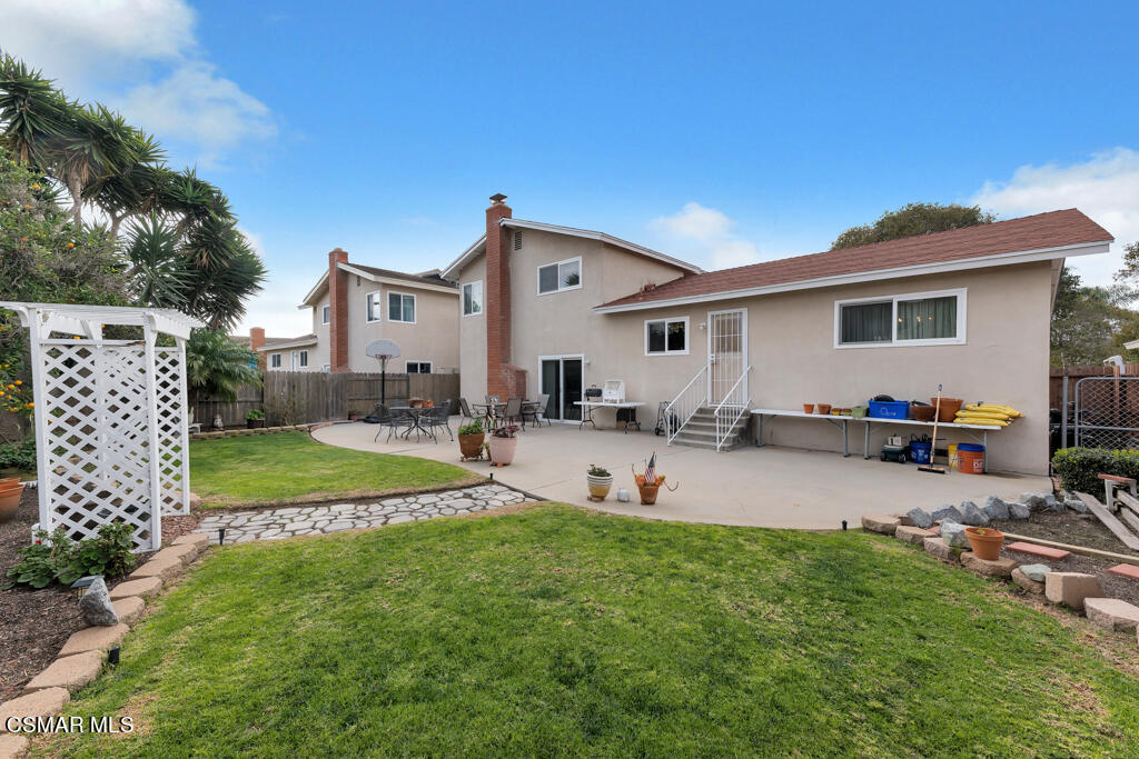 1300 Rachel Drive Oxnard, CA 93030 - Photo 33 of 50 a view of a house with backyard and sitting area