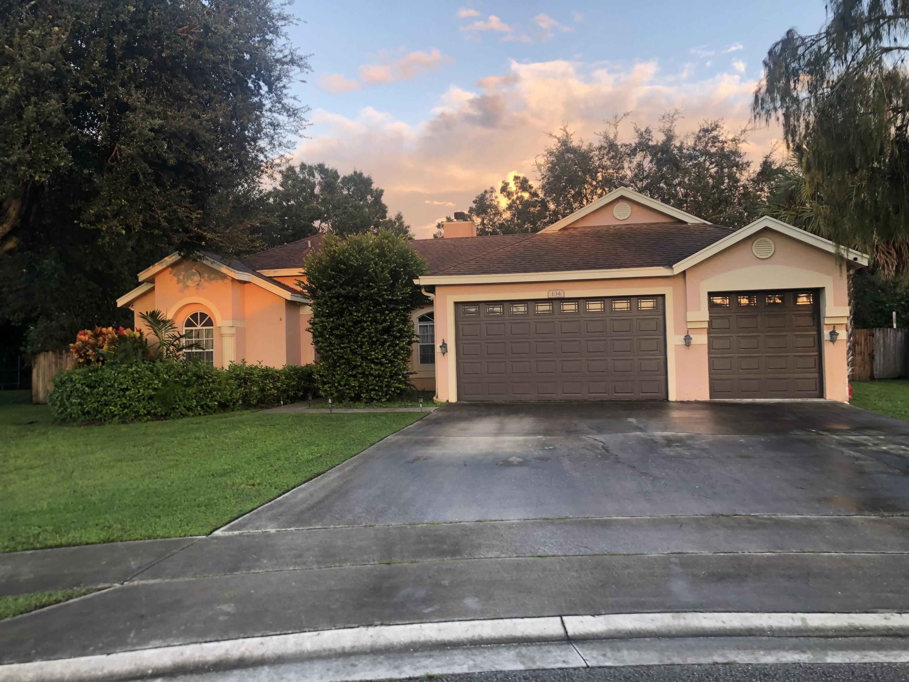 134 Nottingham Road Royal Palm Beach, FL 33411 - Photo 1 of 25 IMG_5781