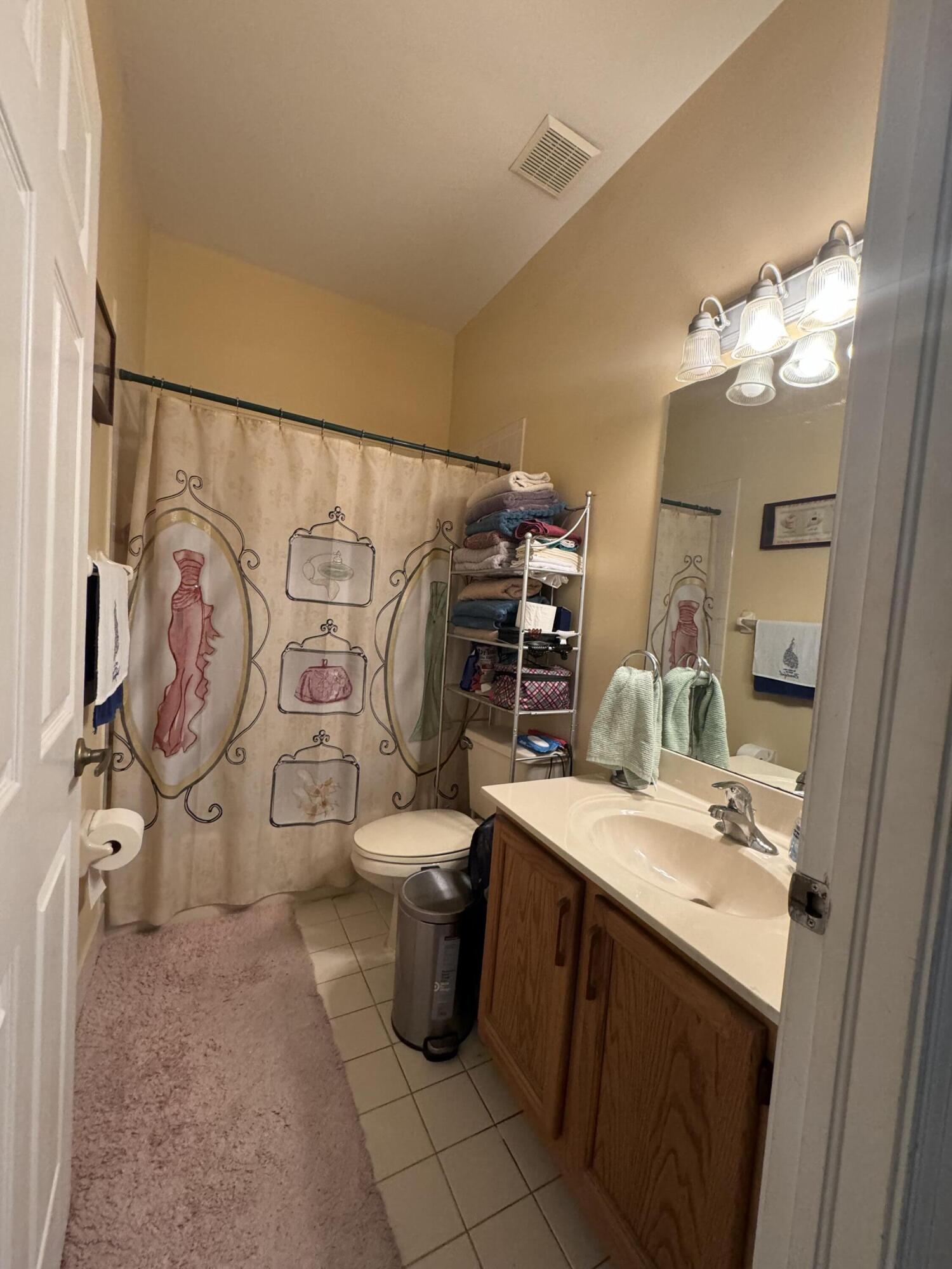 134 Nottingham Road Royal Palm Beach, FL 33411 - Photo 21 of 25 IMG_2895