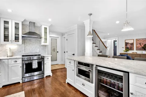 $1,599,000 | 7 Merillon Avenue, Garden City, NY 11530