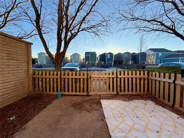 $1,900 | 3653 Arpent Street, Unit 4, St. Charles, MO 63301