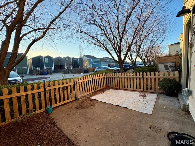 $1,900 | 3653 Arpent Street, Unit 4, St. Charles, MO 63301