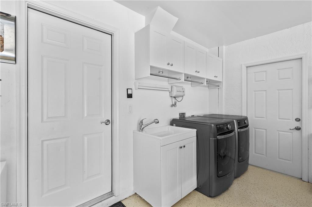 2640 White Cedar Lane Naples, FL 34109 - Photo 33 of 50