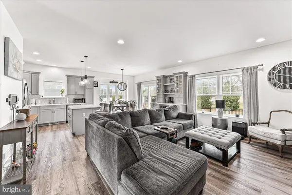 $595,000 | 320 Greenwood Drive, Oxford, PA 19363
