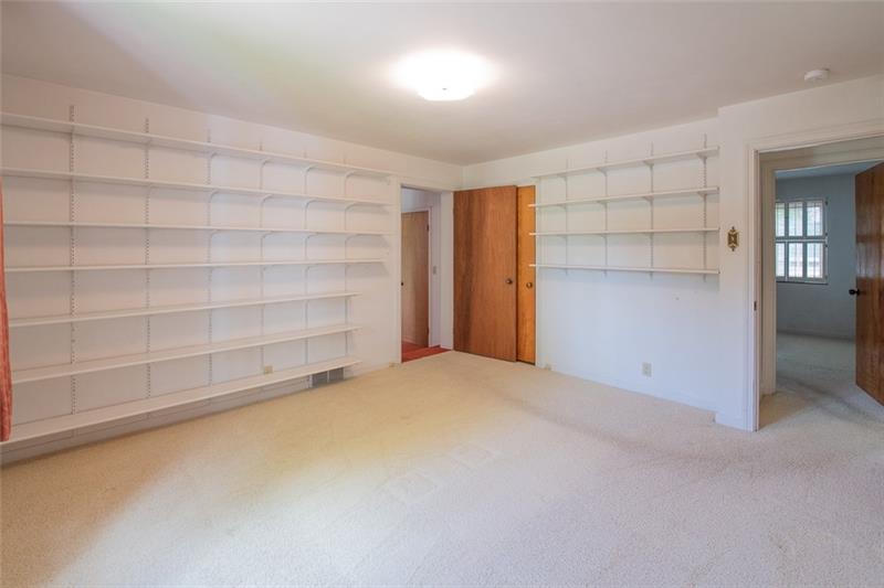 429 Raspberry Drive Monroeville, PA 15146 - Photo 6 of 24 Gallery Image 6