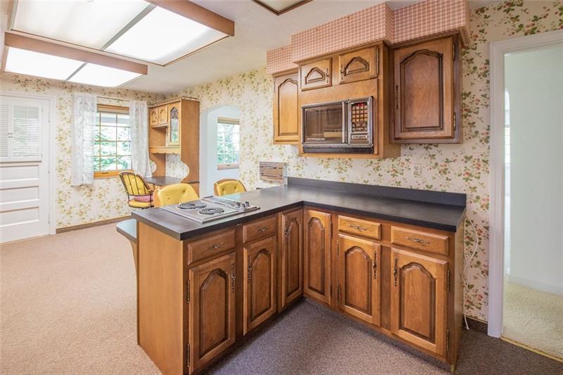 429 Raspberry Drive Monroeville, PA 15146 - Photo 8 of 24 Gallery Image 8