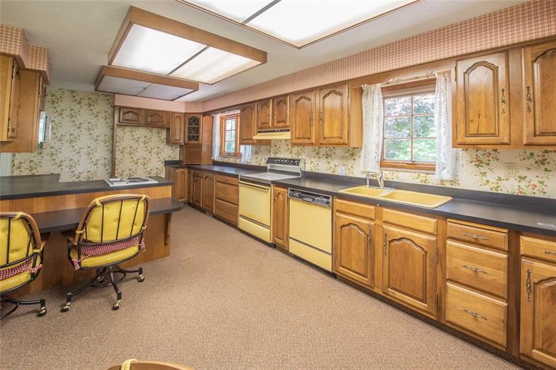 429 Raspberry Drive Monroeville, PA 15146 - Photo 9 of 24 Gallery Image 9