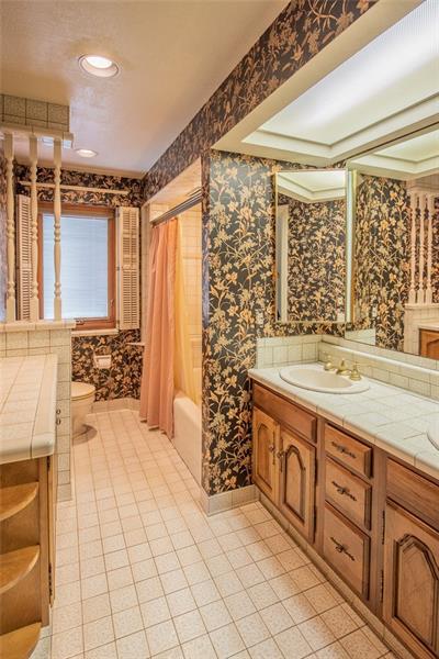 429 Raspberry Drive Monroeville, PA 15146 - Photo 10 of 24 Gallery Image 10