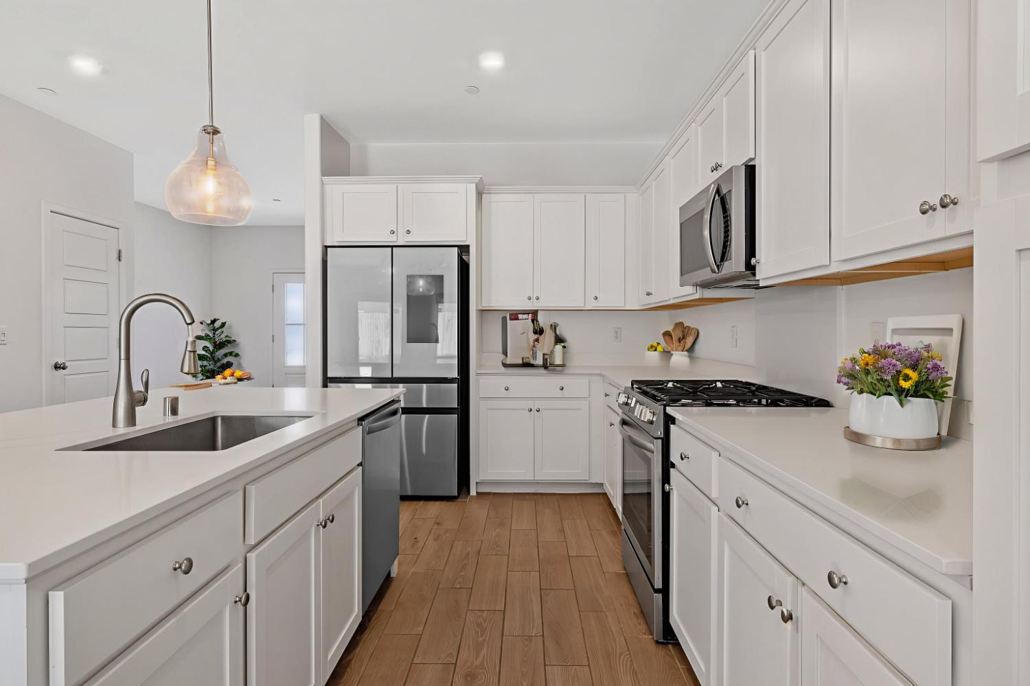 1754 North Aster Lake Road Hanford, CA 93230 - Photo 13 of 60