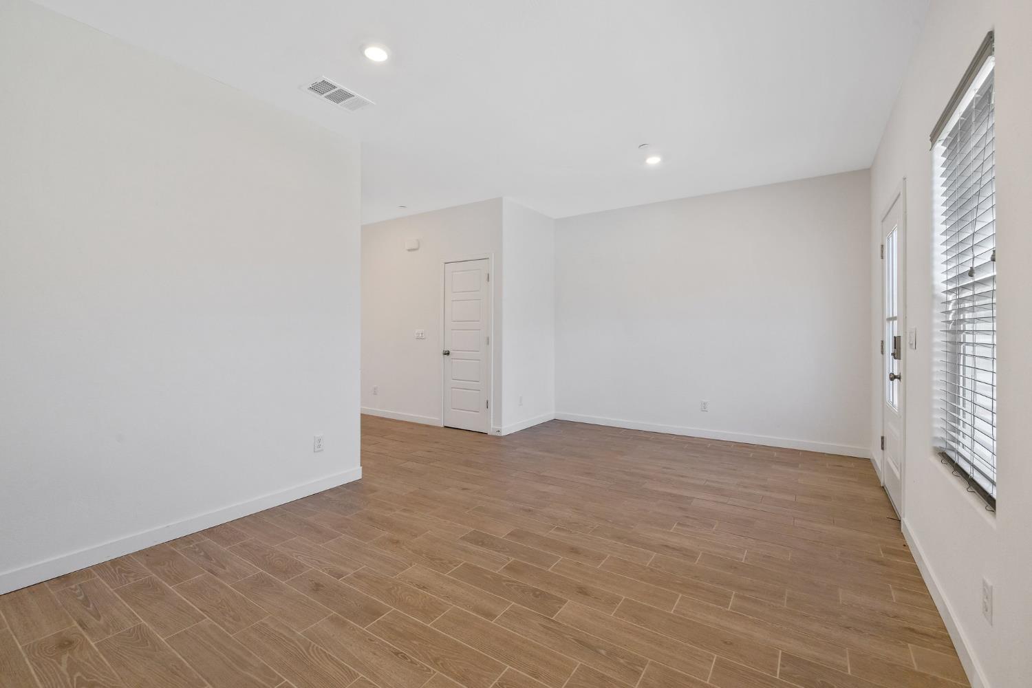 1754 North Aster Lake Road Hanford, CA 93230 - Photo 8 of 60