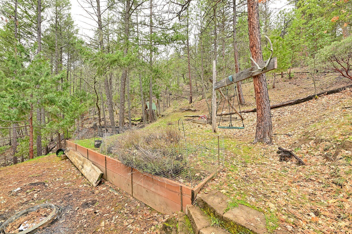 2734 Waters Gulch Road Jacksonville, OR 97530 - Photo 51 of 51 94