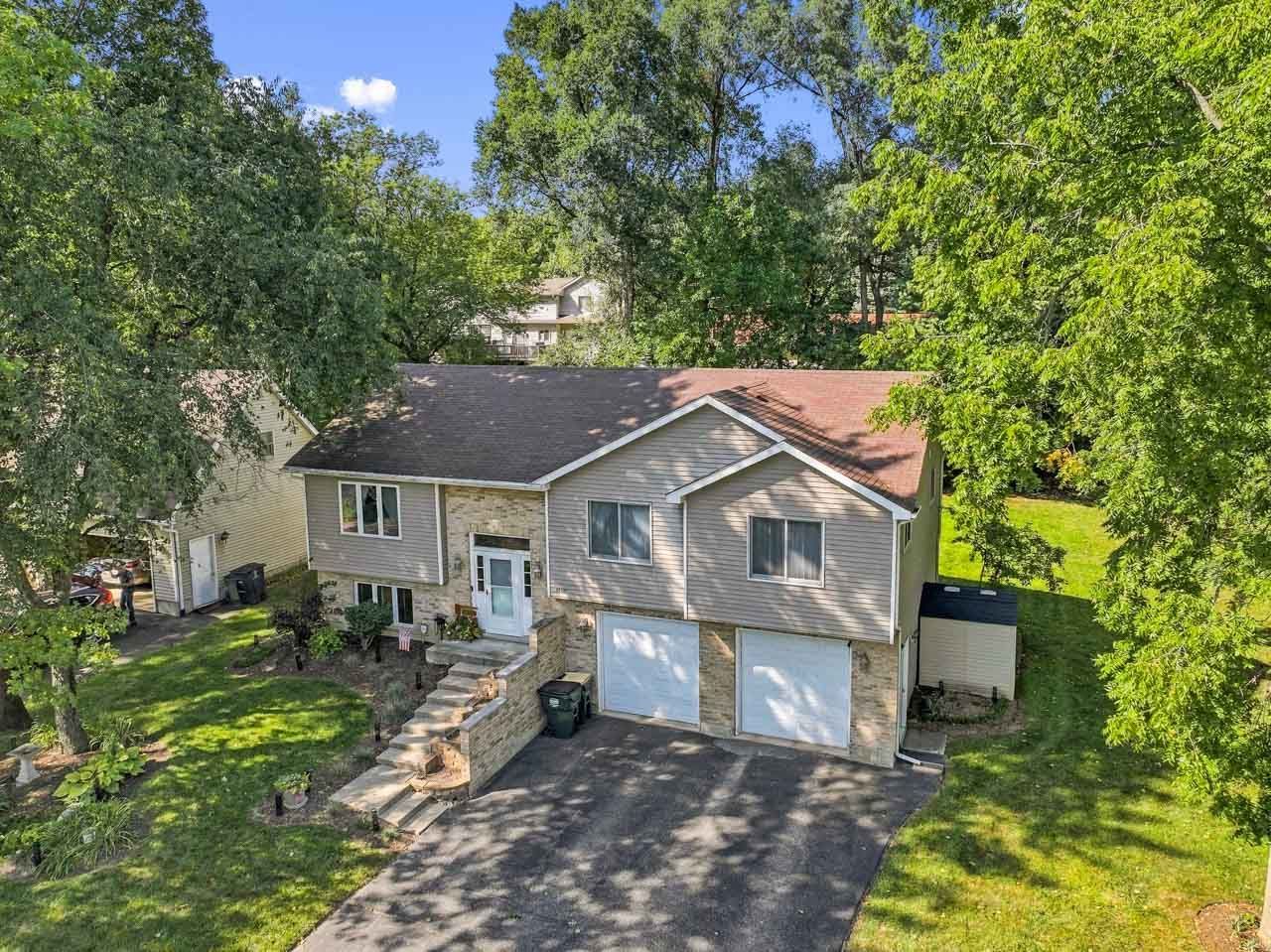 26032 West Wilson Road Antioch, IL 60002 - Photo 3 of 37 Gallery Image 3