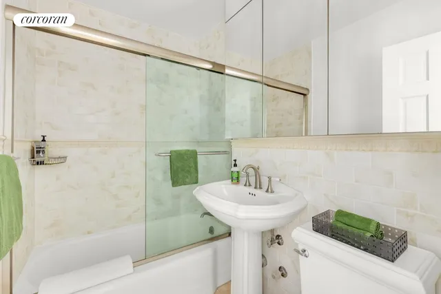 $640,000 | 301 East 22nd Street, Unit 12S | Gramercy