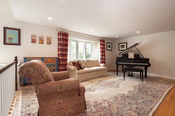 99 Esty Farm Road Newton, MA 02459 - Photo 6 of 30 Gallery Image 6