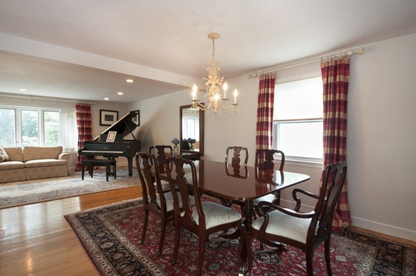 99 Esty Farm Road Newton, MA 02459 - Photo 7 of 30 Gallery Image 7