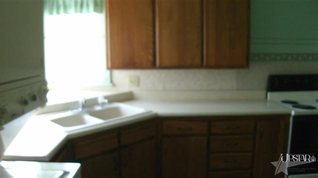 8817 Decatur Road Fort Wayne, IN 46816 - Photo 2 of 9
