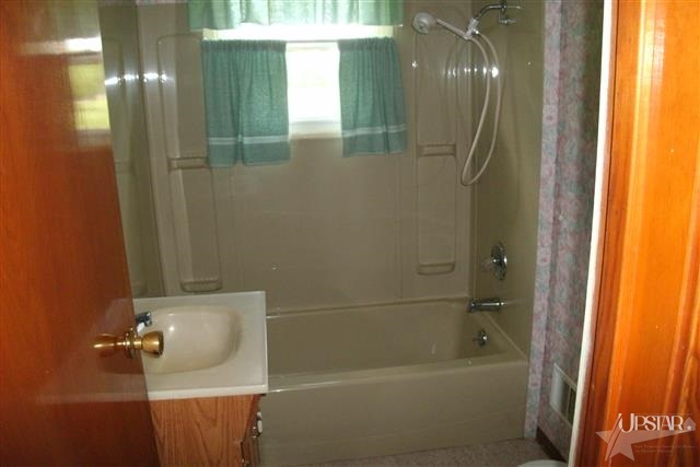 8817 Decatur Road Fort Wayne, IN 46816 - Photo 8 of 9