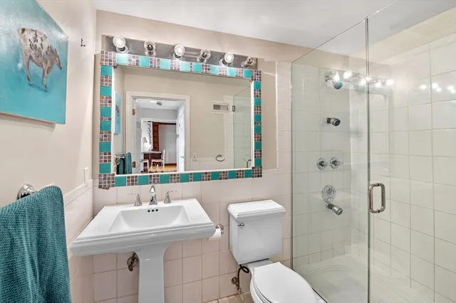 $3,150 | 212 Humphrey Street, Unit 205, Marblehead, MA 01945