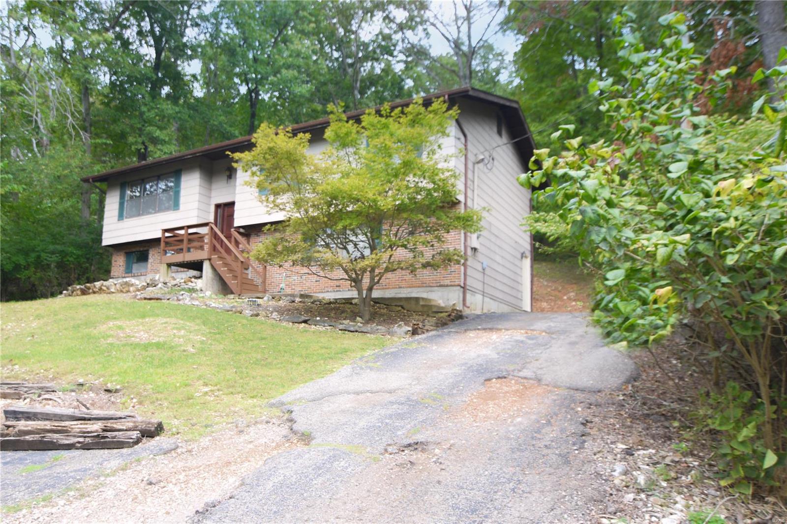 1260 Kiefer Creek Road Ballwin, MO 63021 - Photo 2 of 18 Gallery Image 2