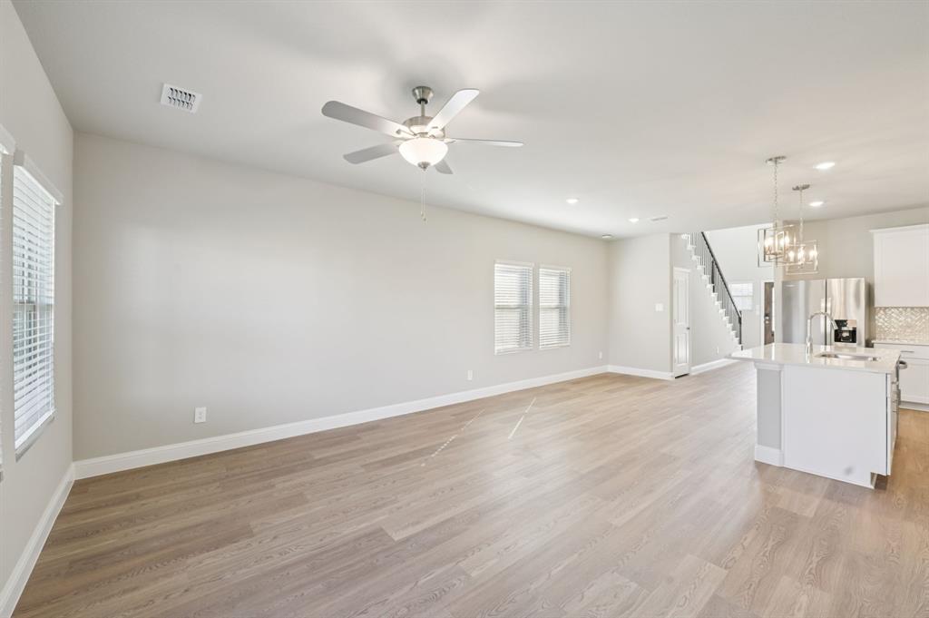 1637 Arches Road Anna, TX 75409 - Photo 12 of 28 Photo is not of the actual home, but is an inspirational photo of builder’s model home and may depict options, furnishings, and/or decorator features that are not included.