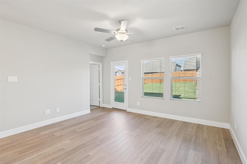 1637 Arches Road Anna, TX 75409 - Photo 10 of 28 Photo is not of the actual home, but is an inspirational photo of builder’s model home and may depict options, furnishings, and/or decorator features that are not included.