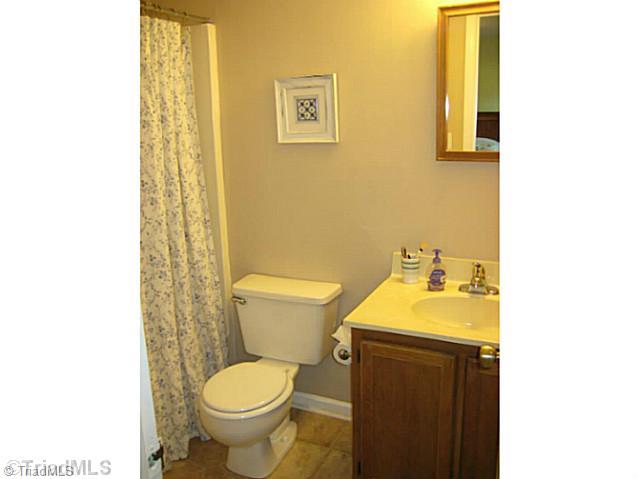 7113 Harper Ridge Court Oak Ridge, NC 27310 - Photo 4 of 8 Bath.