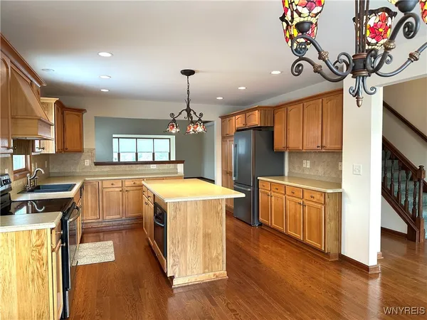 $3,550 | 8047 Laurel Park Lane, Clarence, NY 14051