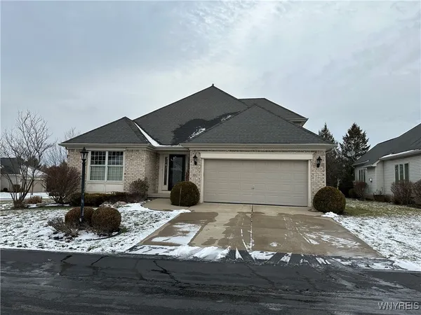 $3,550 | 8047 Laurel Park Lane, Clarence, NY 14051