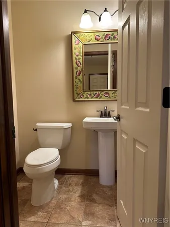 $3,550 | 8047 Laurel Park Lane, Clarence, NY 14051