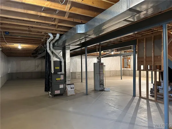 $3,550 | 8047 Laurel Park Lane, Clarence, NY 14051