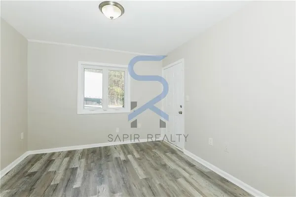 $1,300 | 166 Anderson Avenue Northwest, Unit B13, Atlanta, GA 30314