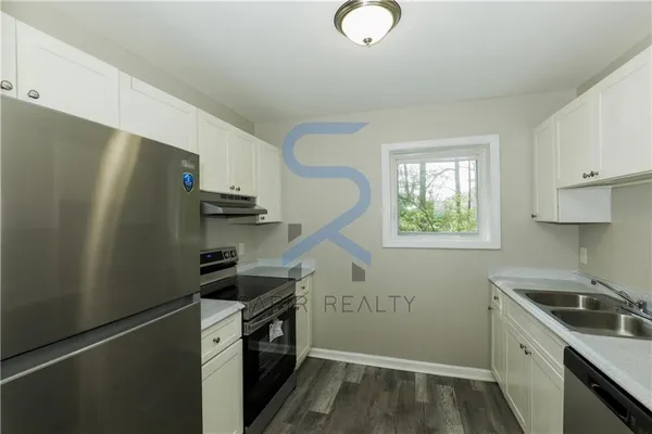 $1,300 | 166 Anderson Avenue Northwest, Unit B13, Atlanta, GA 30314