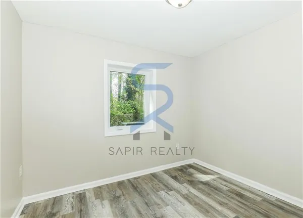 $1,300 | 166 Anderson Avenue Northwest, Unit B13, Atlanta, GA 30314