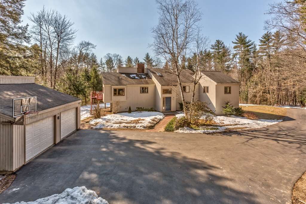 32 Boston Post Road Amherst, NH 03031 - Photo 1 of 40